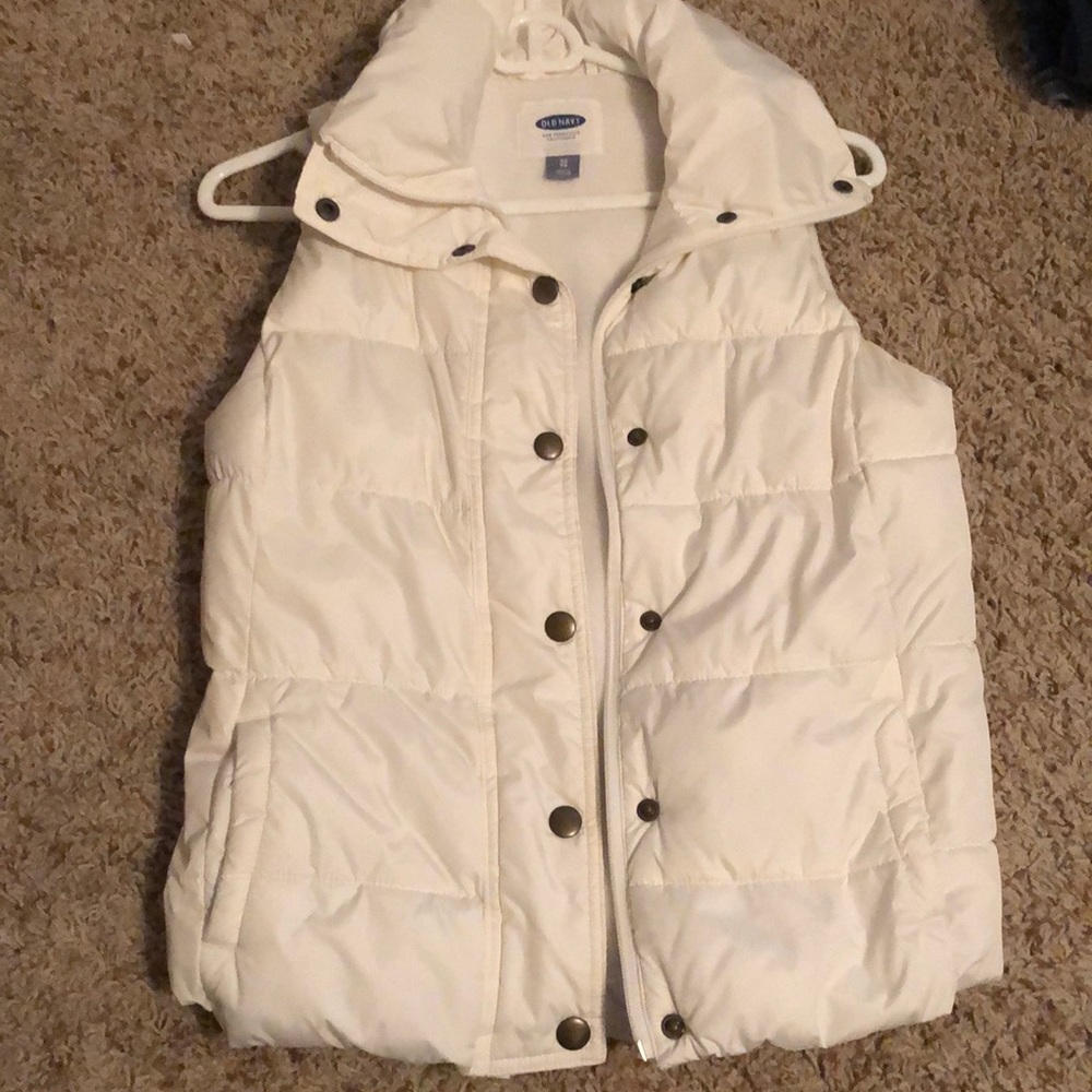 Old navy white puffer vest